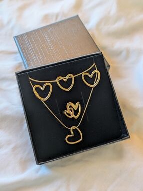 Brand New 18K Gold-Plated 4-Piece Jewelry Set Tarnish-Free • Hypoallergenic🌷